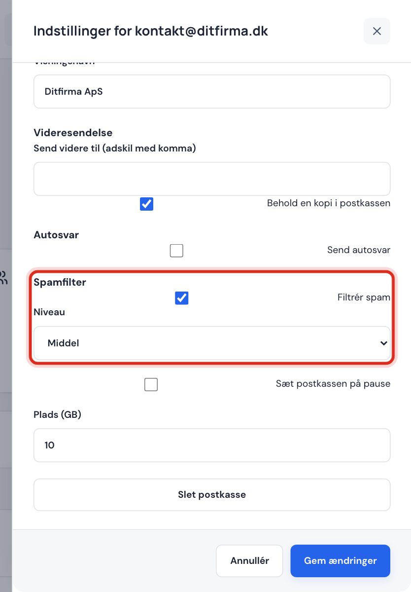 Skuffen med afsnittet Spamfilter: Filtrér spam og Niveau