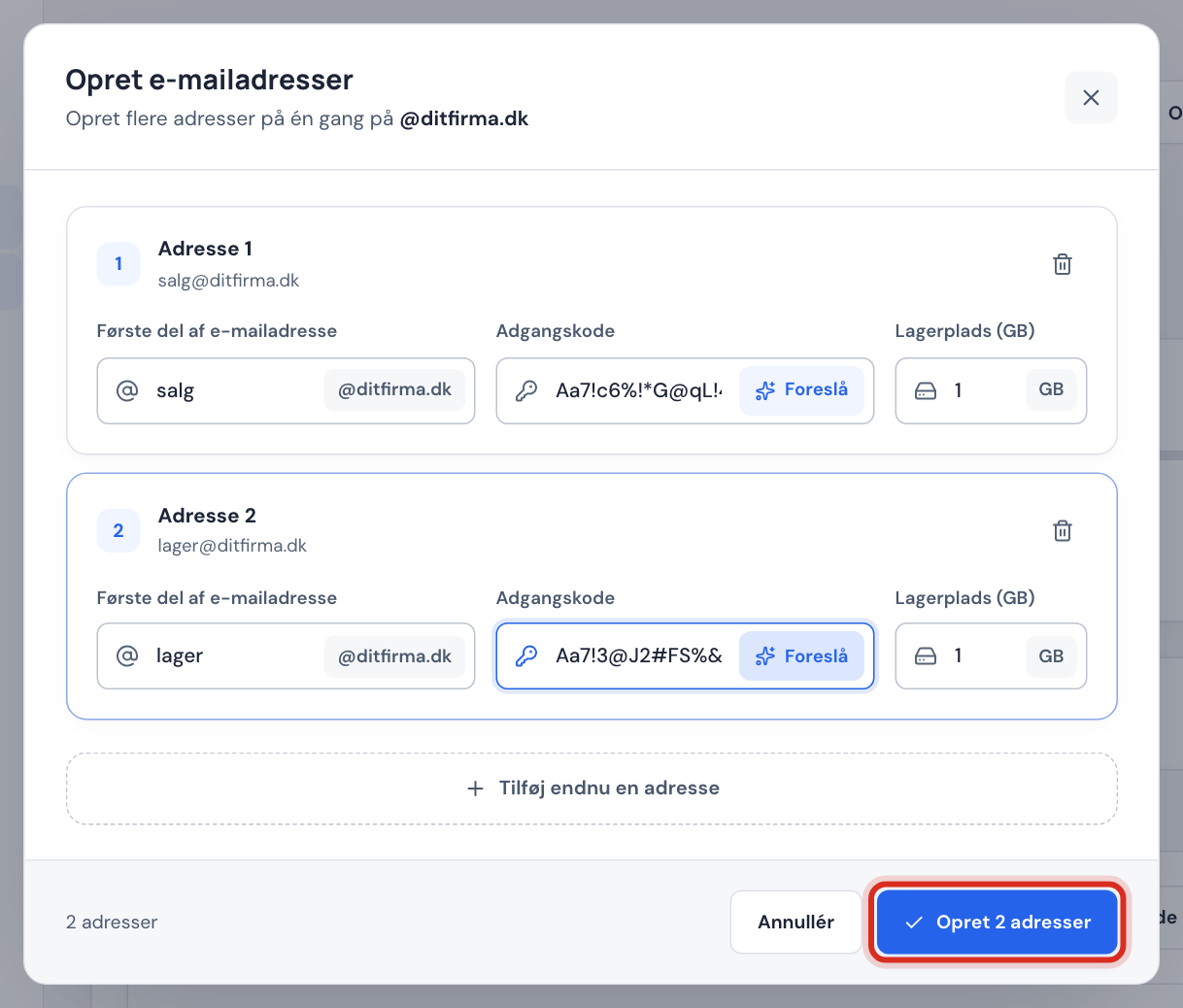Vinduet Opret e-mailadresser med to udfyldte rækker