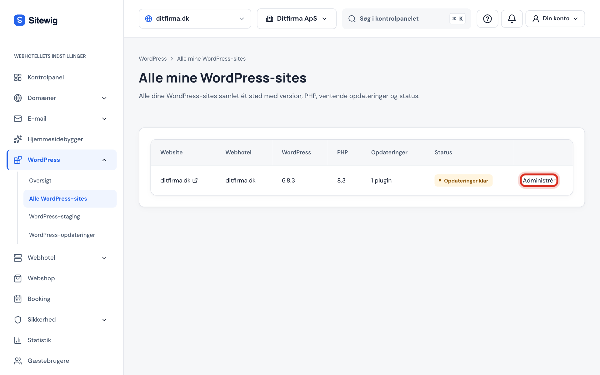 Siden Alle mine WordPress-sites med kolonnerne Website, WordPress, PHP, Opdateringer og Status